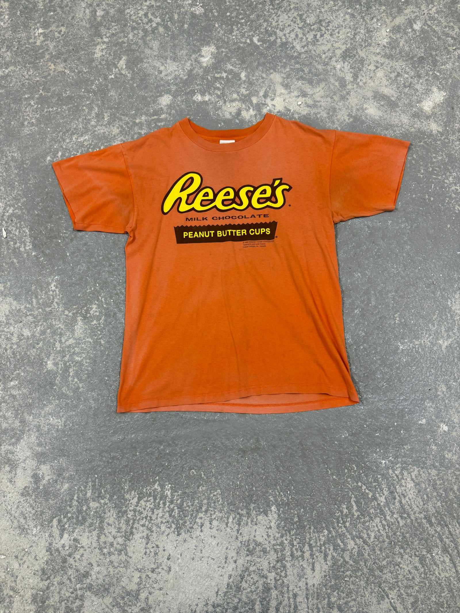 Vintage Reese's T-shirt (XL)