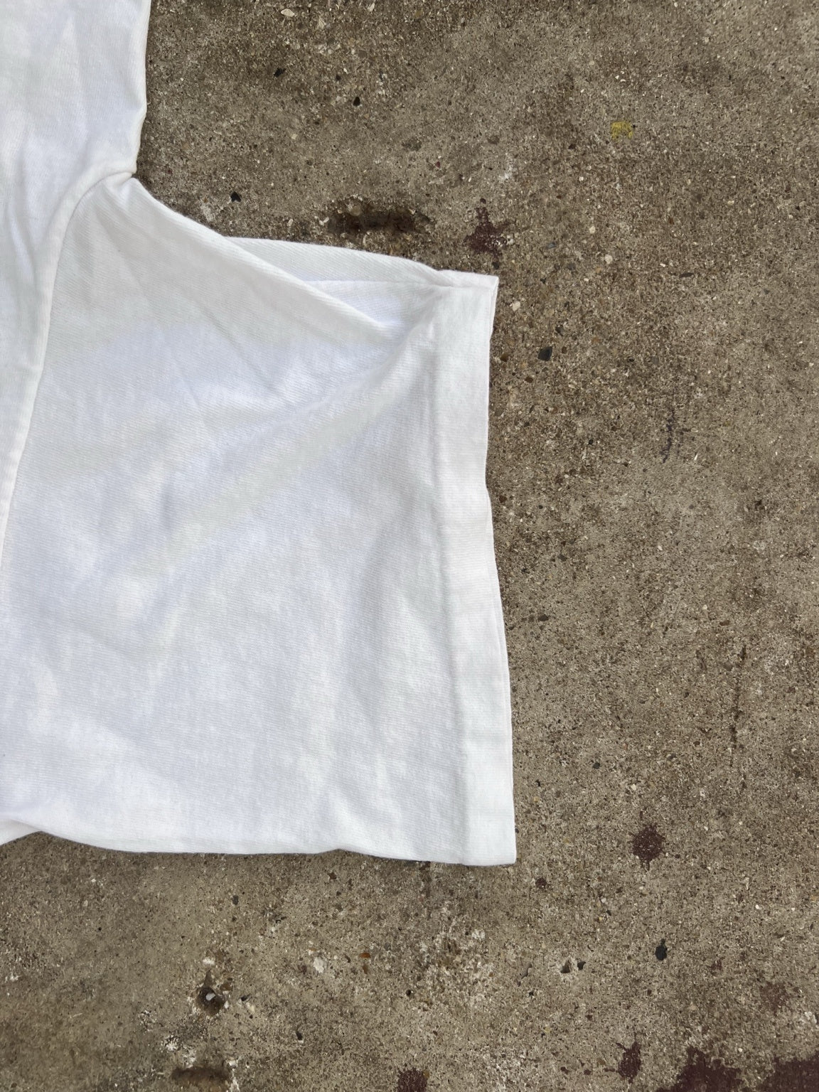 Vintage T-shirt sleeve construction detail