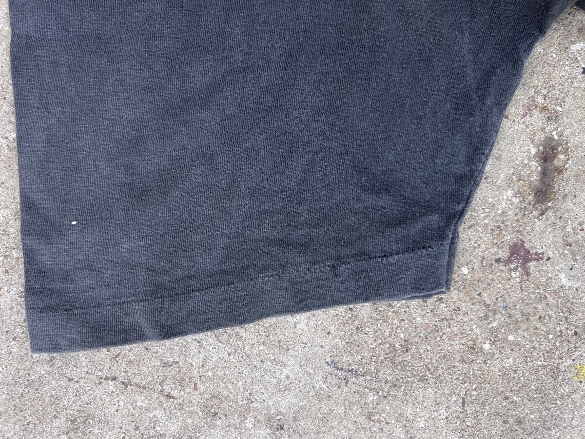Single stitch sleeve detail