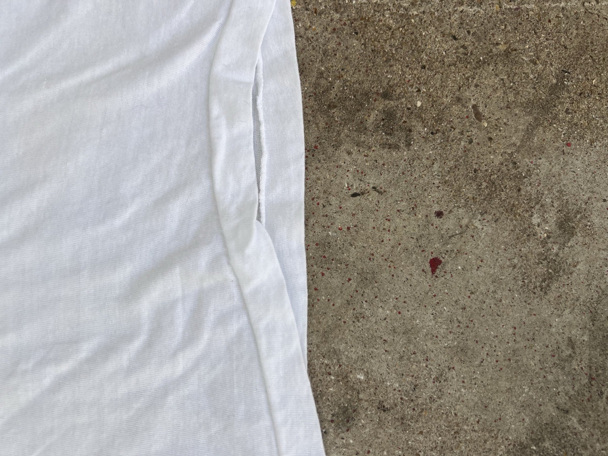 Vintage T-shirt hem construction detail