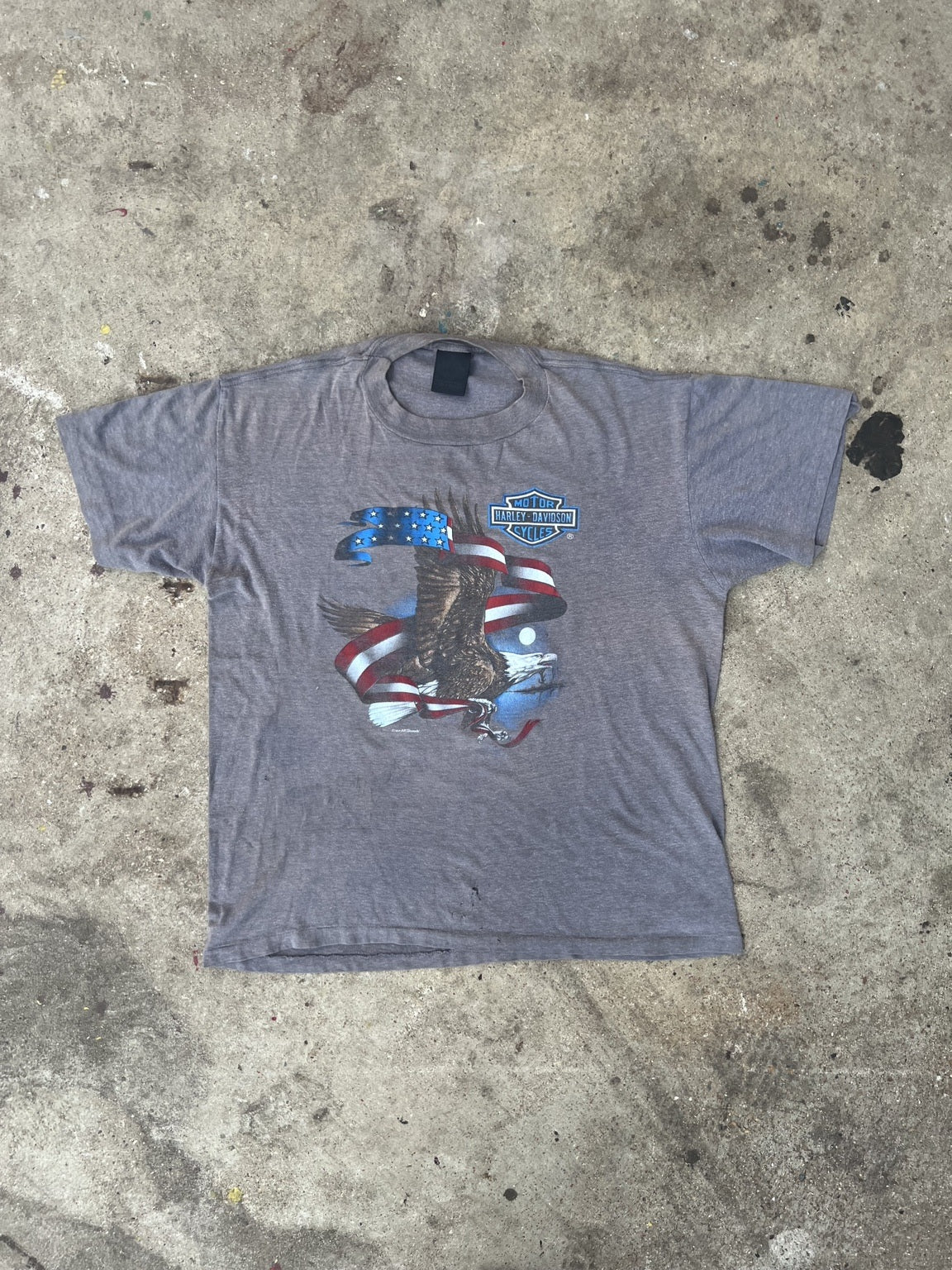 Vintage Harley-Davidson Eagle American Flag T-shirt detail